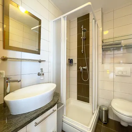 Sams 诺维·维诺多尔斯基