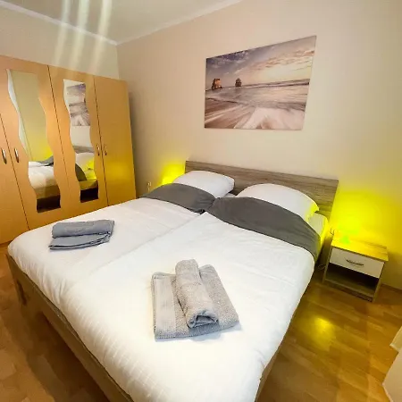 Sams Apartment