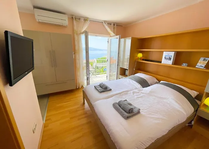 Sams Apartment